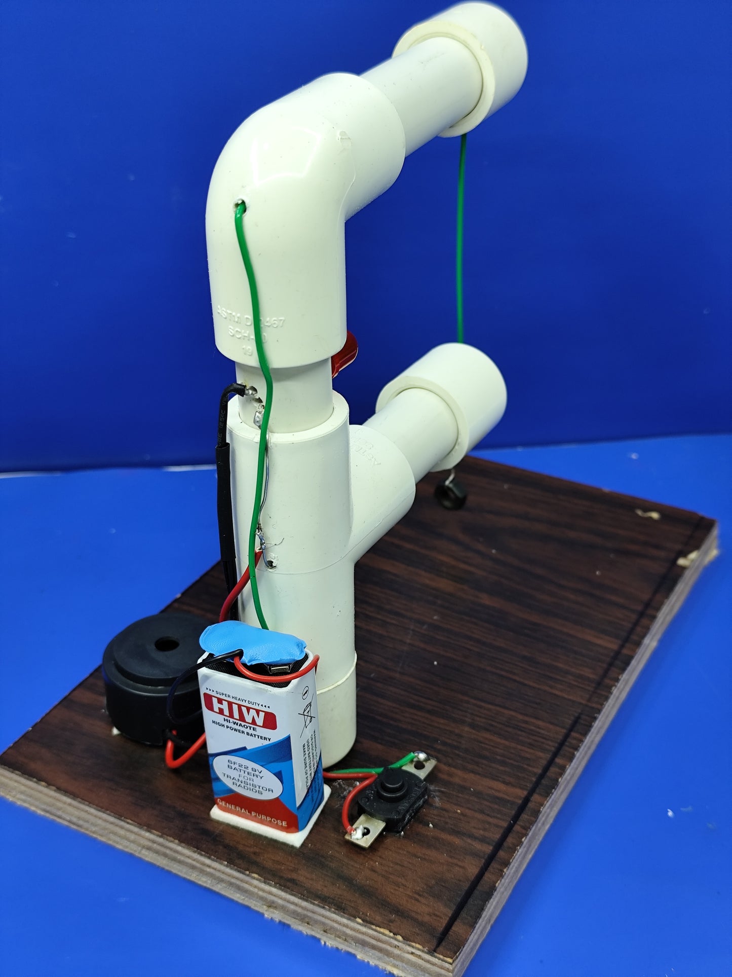 Earthquake detector  (Ready made project)
