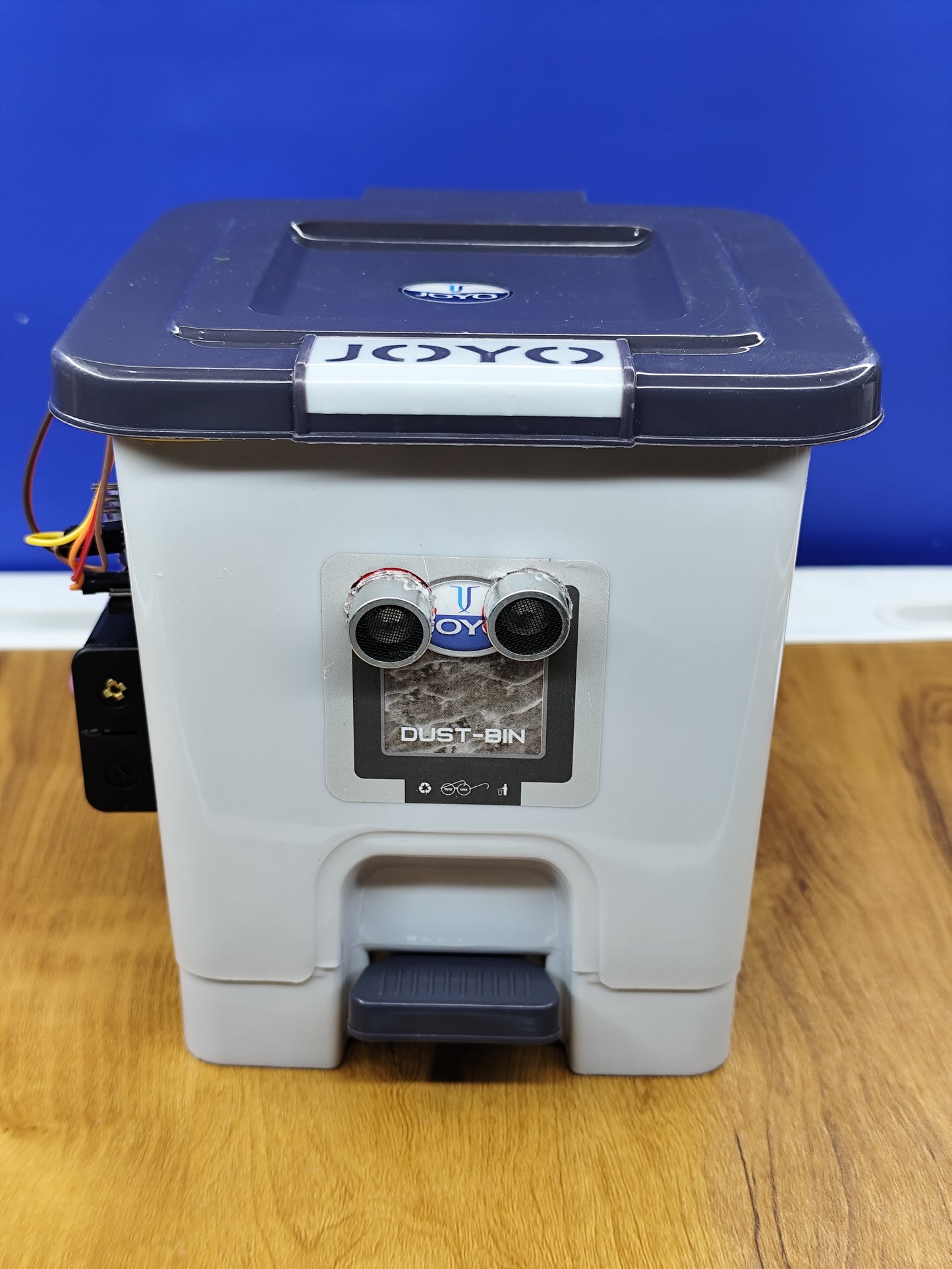 Smart dustbin (Ready made)