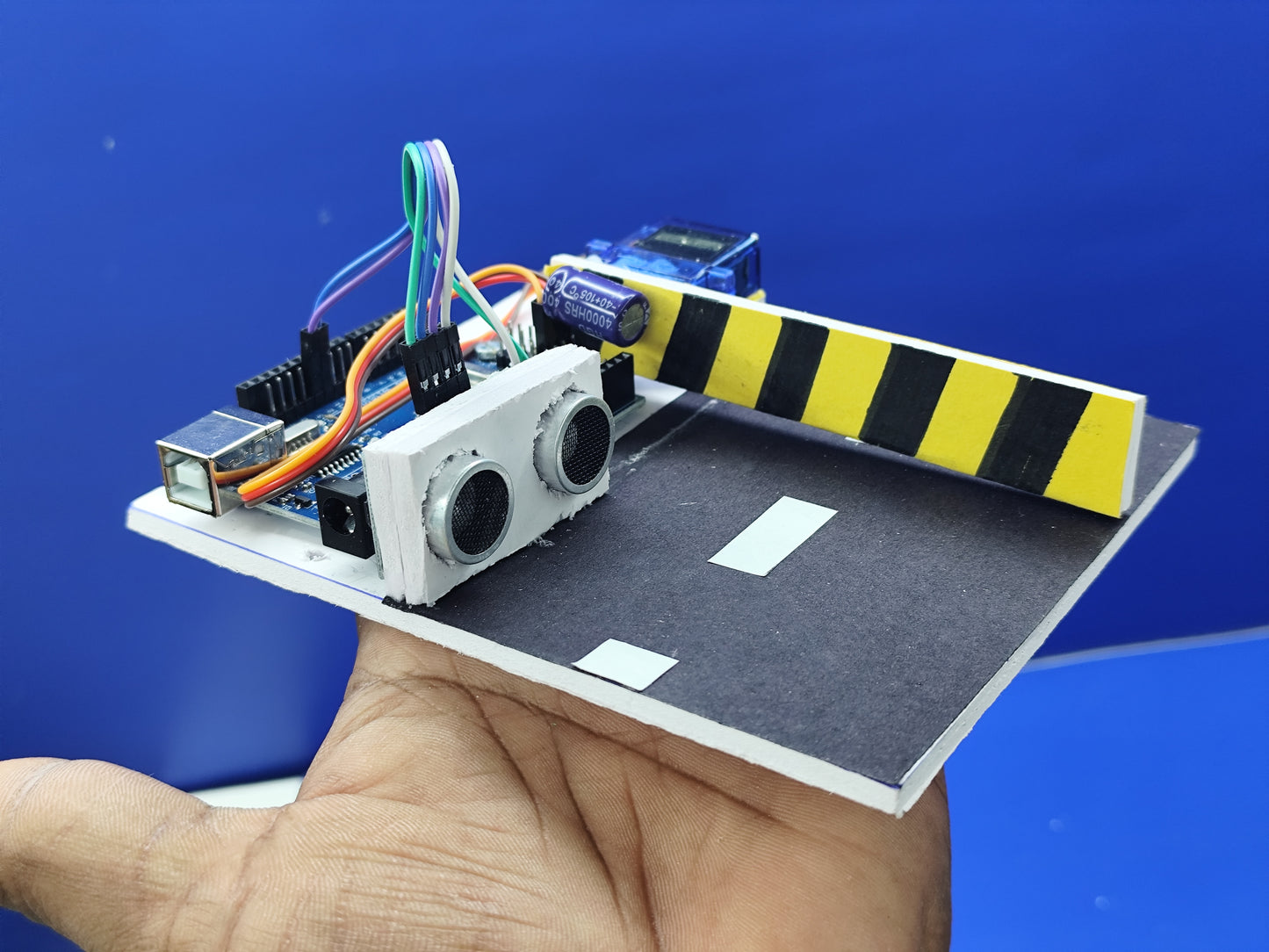 Automatic gate opening Arduino and ultrasonic