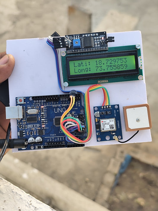 GPS device Arduino with LCD (ready made project)